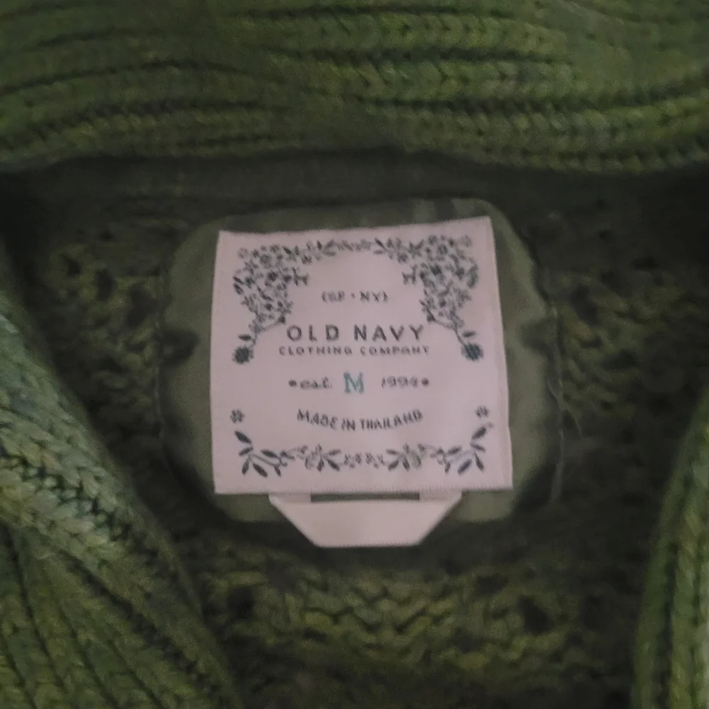 Old Navy Sweater Women MEDIUM GREEN RABBIT HAIR LAMBS WOOL Horn Buttons CROCHET - Picture 3 of 6